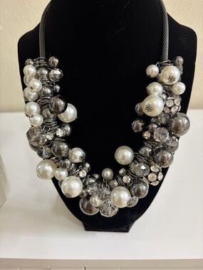 Paparazzi Z Collection Pearl Crystal Statement Necklace Silver Tone